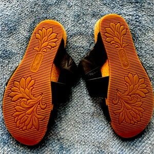 Black and Brown Floral Pattern Sandals